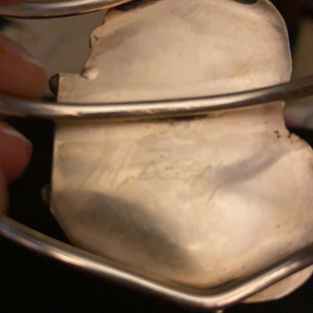 Huge Navajo antique cuff - Picture 10 of 15
